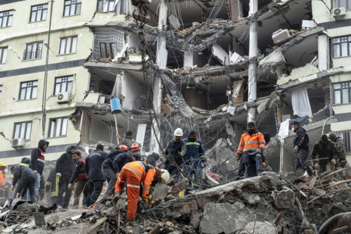 Casi 12 mil muertos por el terremoto en Turquía y Siria