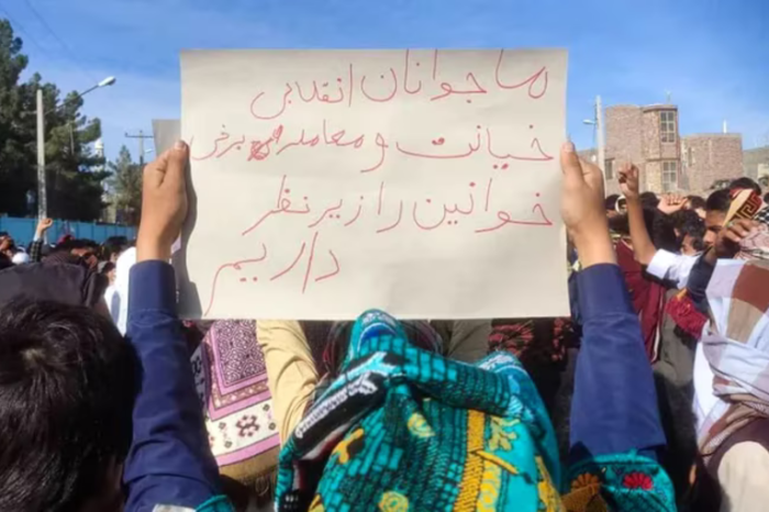 Se levantan otra vez las protestas de mujeres en Irán