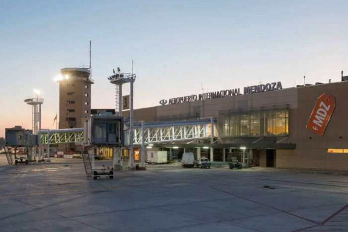 Rodolfo Suarez anunció nuevos vuelos Mendoza - Buenos Aires