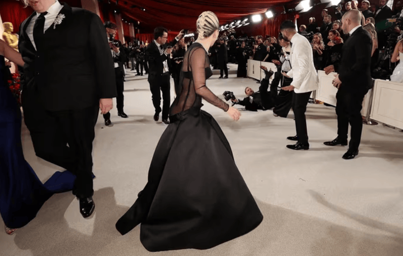 El gesto de Lady Gaga que la volvió viral en Los Oscar