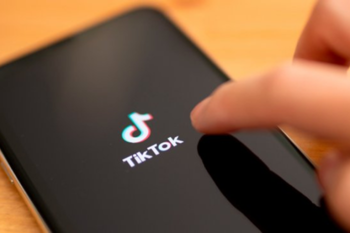 Francia exigirá comprobación del consentimiento de padres a TikTok