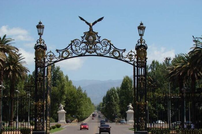Más de 90 mil turistas visitan Mendoza en el finde XXL