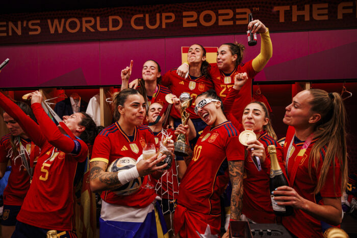 España ganó el Mundial de Fútbol pero el festejó quedó teñido de repudio