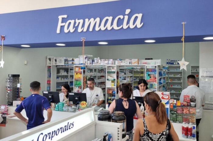 Farmacias limitarán las ventas a prepagas y obras sociales